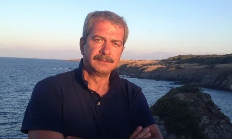 Евгений Михайлов: Изборът за президент е между ценностите на Европа и юмрука на Кремъл - Tribune.bg