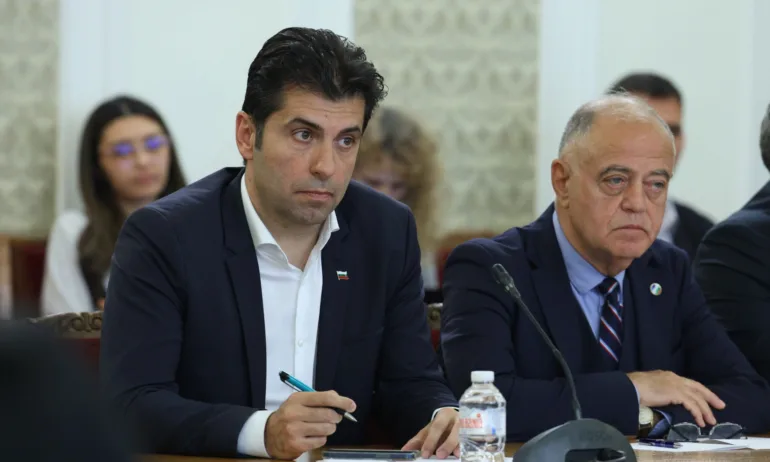 Андрова: Кирил Петков се стресира, когато Борисов се появи. Пулсът му се ускори, сърцето му щеше да изхвръкне - Tribune.bg