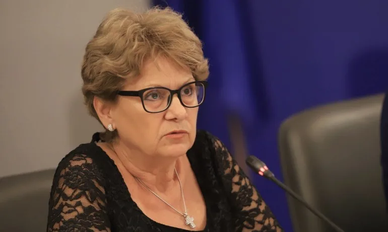 Виолета Комитова: Нямаме пари, чакаме актуализация на бюджета - Tribune.bg