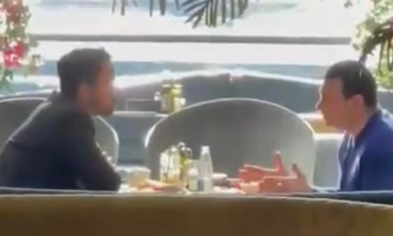 Борис Бонев и Калоян Паргов пият кафе в столично заведение (ВИДЕО) - Tribune.bg