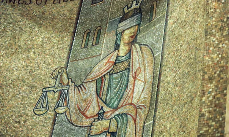 Русенската прокуратура върна на Историческия музей в Бяла откраднати преди 10 години културни ценности - Tribune.bg