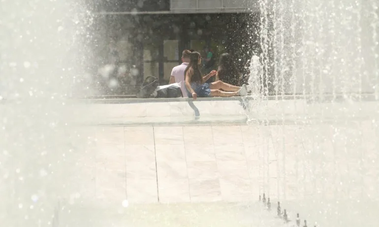 Посрещнахме астрономическото лято с рязко затопляне - Tribune.bg