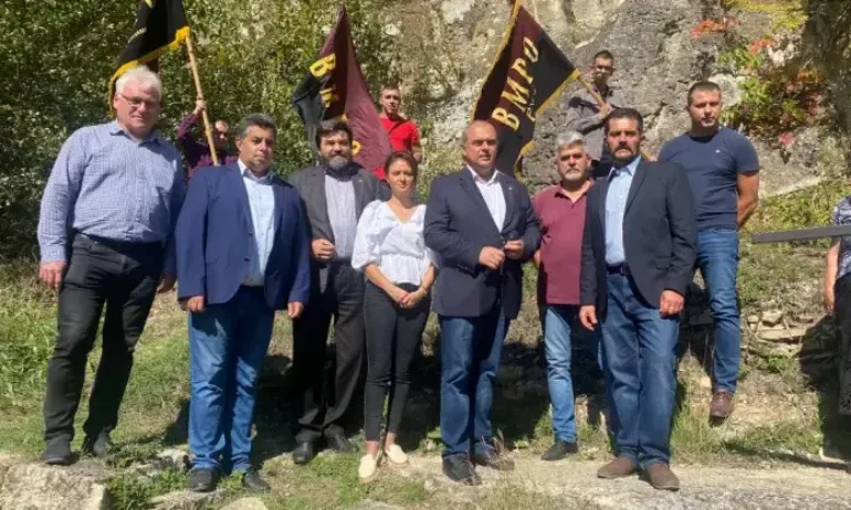 ВМРО закриха кампанията си с молебен за здраве, мир и благодат на българския народ - Tribune.bg