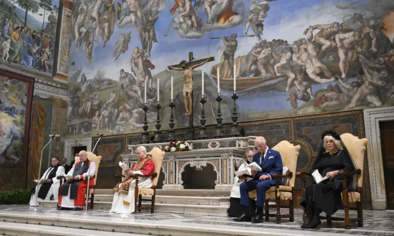 Папа Лъв IV и крал Чарлз III се помолиха за пръв път заедно в Сикстинската капела - Tribune.bg