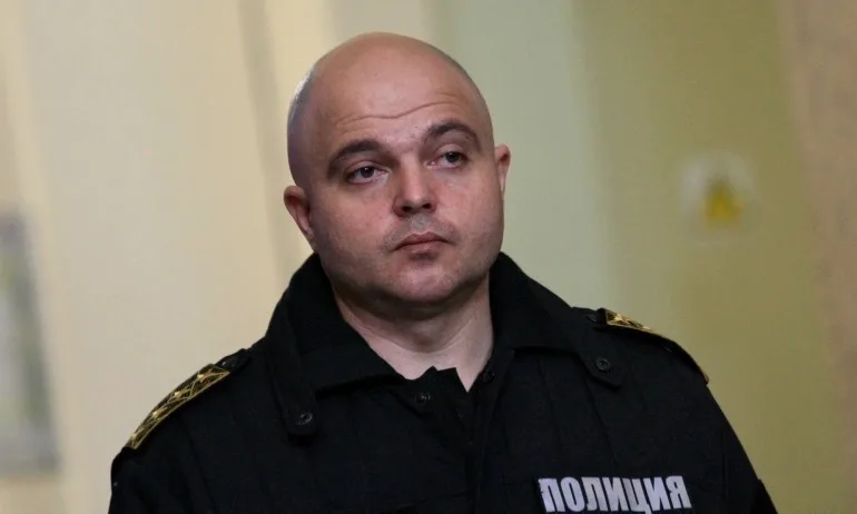 Ивайло Иванов: Включване на армията, само ако има много заразени полицаи - Tribune.bg