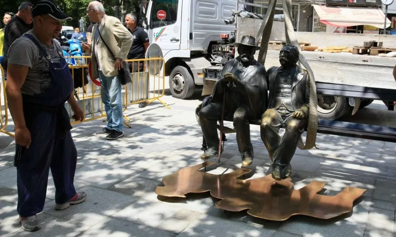 Новата сянка на Славейкови всъщност е авторска идея - Tribune.bg