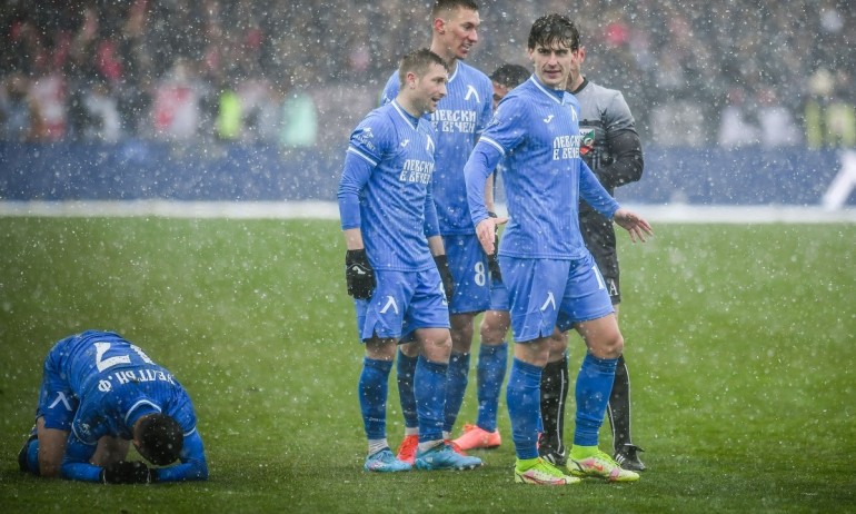 Левски се разплати с футболисти и служители, спасява лиценза - Tribune.bg