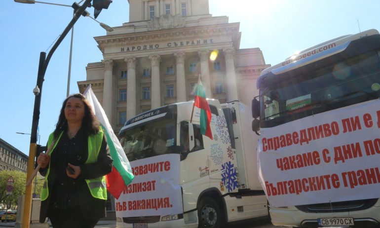 Превозвачите излизат на национален протест, спира транспортът в цялата страна (ОБНОВЯВАВА СЕ) - Tribune.bg