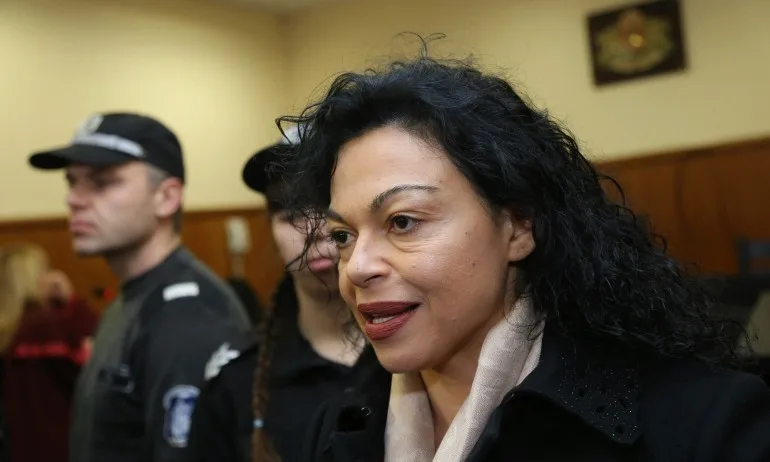 Евгения Банева приветствала проверките на приватизационните сделки - Tribune.bg