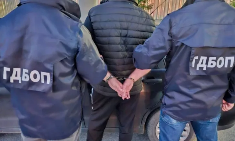 Разбиха наркогрупа край Кулата, лидерът ръководел схемата от затвора (СНИМКИ) - Tribune.bg