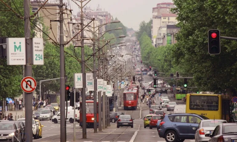 Мерки срещу мръсен въздух: Сърбия ще забрани вноса на стари коли над 15 г. - Tribune.bg