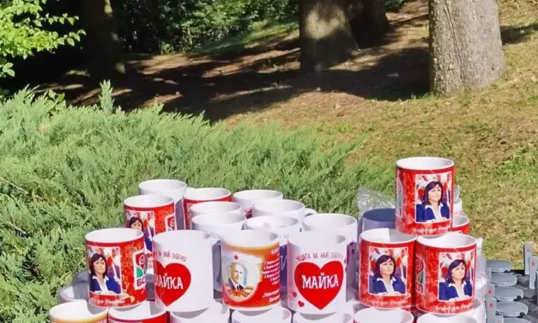 Търговия на Бузлуджа: Продават чаши с лика на Нинова и Сталин - Tribune.bg