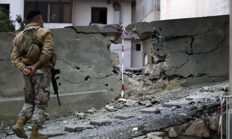 Израел: Иранска балистична ракета е паднала в Бейрут - Tribune.bg