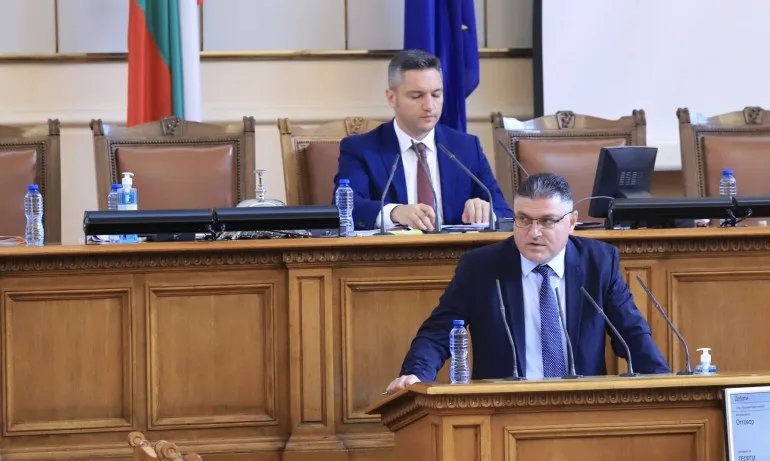 Българин ще присъства на дешифрирането на данните от черната кутия на падналия МиГ-29 - Tribune.bg