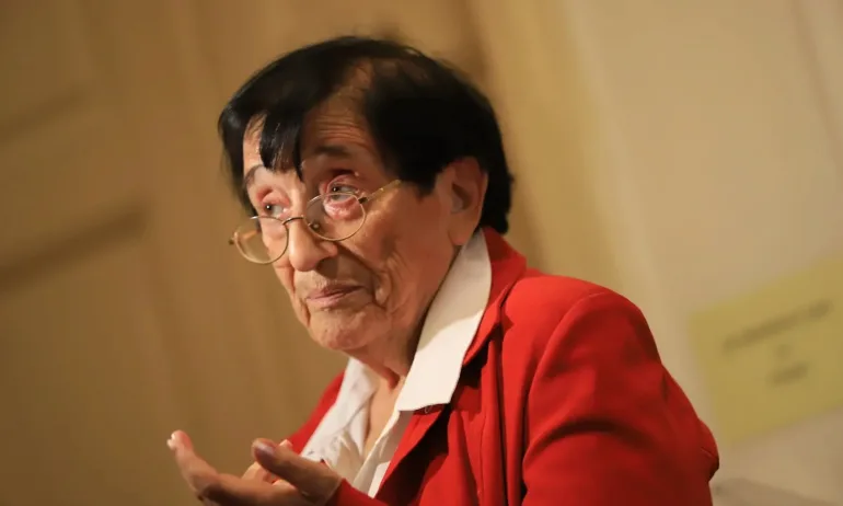 Зайкова: Сърцето ме боли как политиците рушат България, всеки трябва да остави егото си вкъщи - Tribune.bg