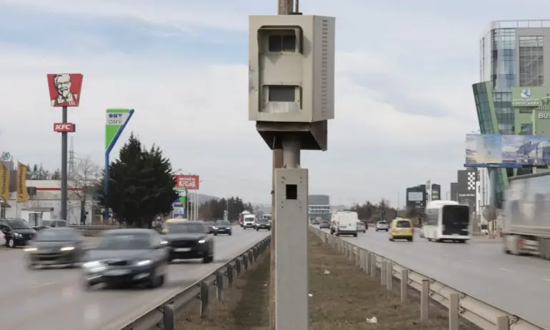 От днес ще дебнат нарушителите с нови мобилни камери - Tribune.bg