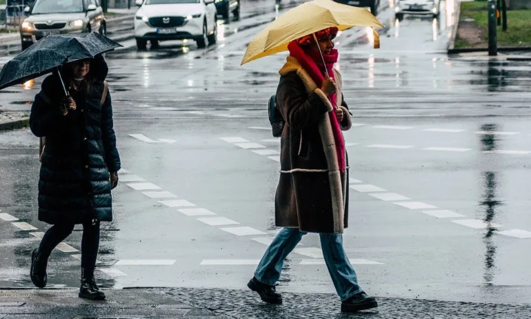 Застудяване и валежи в много райони на страната - Tribune.bg