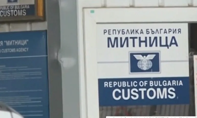 Днес става ясно: Колко от задържаните полицаи и митничари на Калотина остават зад решетките - Tribune.bg