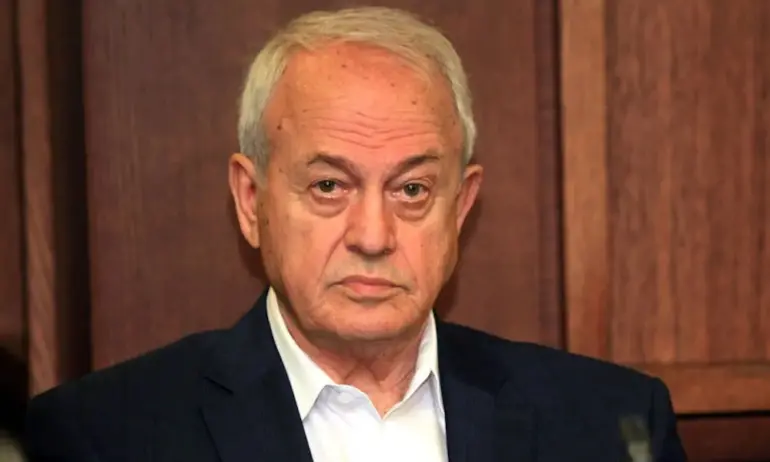 Несъгласен с Нинова, и Бриго Аспарухов подаде оставка от ИБ на БСП - Tribune.bg