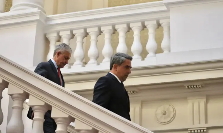 Евгени Петров: И какво се оказа? Трактора бил по-приемлив посредник от Плевнелиев-Паси? - Tribune.bg