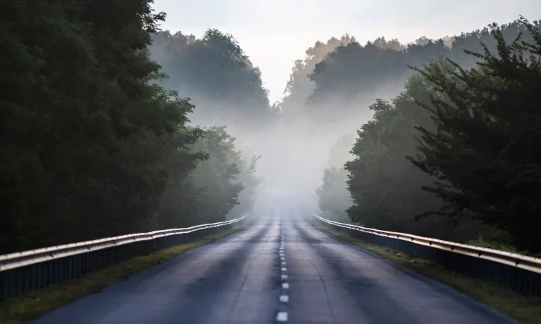 Четирима българи пострадаха при тежка катастрофа в Сърбия - Tribune.bg