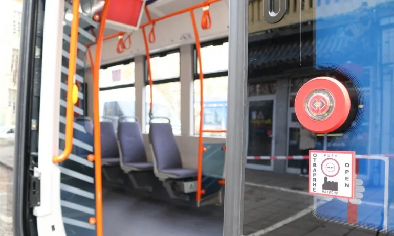 Жена е била блъсната от трамвай на бул. Прага в столицата, като не е пострадала сериозно - Tribune.bg