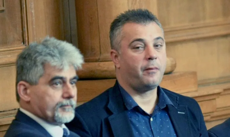 На Трибуната – Юлиан Ангелов: Сидеров удари дъното в политиката при участието си в Референдум - Tribune.bg