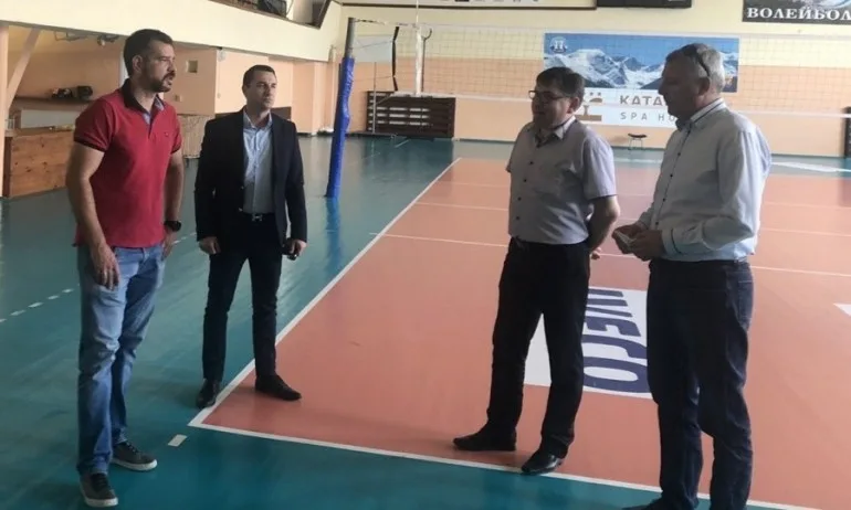 Ръководството на Национална волейболна лига проведе среща с кмета на Разлог Красимир Герчев - Tribune.bg