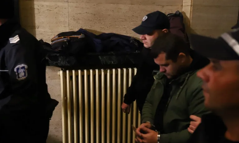 Единият от помагачите на атентатора в Истанбул е с българско гражданство, четиримата остават в ареста - Tribune.bg