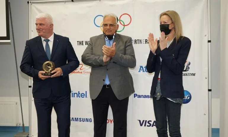 Стефка Костадинова бе преизбрана за председател на БОК - Tribune.bg