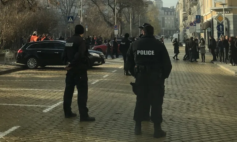 За предстоящите избори: СДВР и ОДМВР ще съдействат на хората, които не притежават валидни документи за самоличност - Tribune.bg