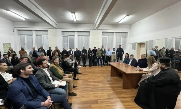 Borisov : Il est important pour le PP-DB d'avoir un cabinet ministériel, des voyages d'affaires à l'étranger aux frais de l'État et un chauffeur ᐉ Actualités Borisov : Il est important pour le PP-DB d'avoir un cabinet ministériel, des voyages d'affaires à l'étranger aux frais de l'État et un chauffeur ᐉ Actualités