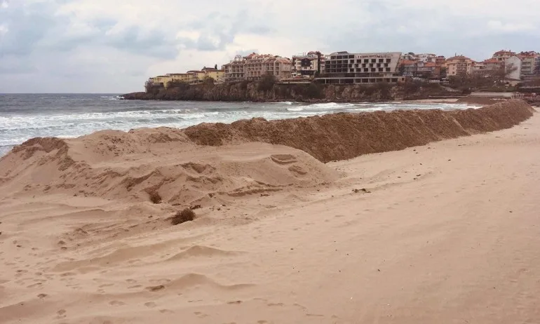 Възстановяват плажната ивица на централния плаж в Созопол - Tribune.bg