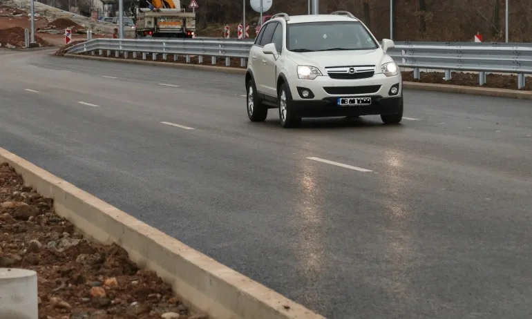 Затварят през нощта на 22 и 23 май кръговите кръстовища при Лозен и Горубляне - Tribune.bg