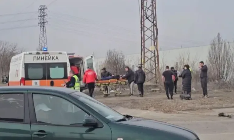 Четирима са в болница след катастрофа в Димитровград - Tribune.bg