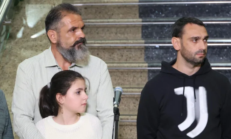 ЕС приветства освобождаването на екипажа на Galaxy Leader - Tribune.bg