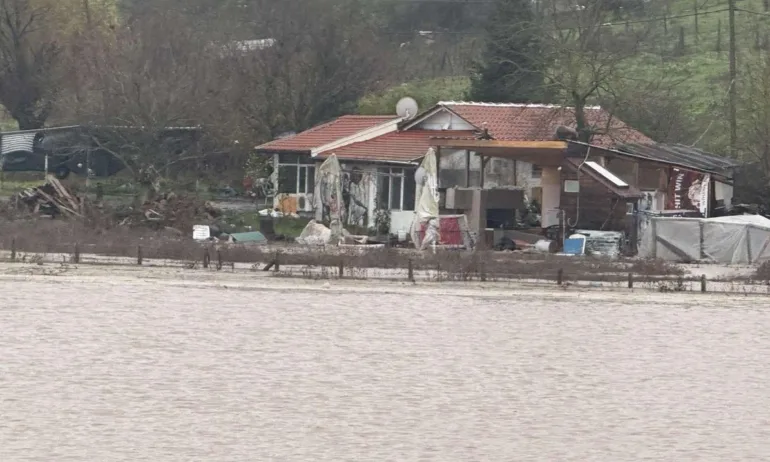 Тежка остава ситуацията в Бургаско след проливните дъждове - Tribune.bg