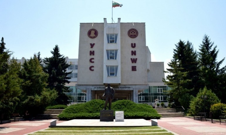 Бившият ректор на УНСС проф. Борисов загина в катастрофа - Tribune.bg