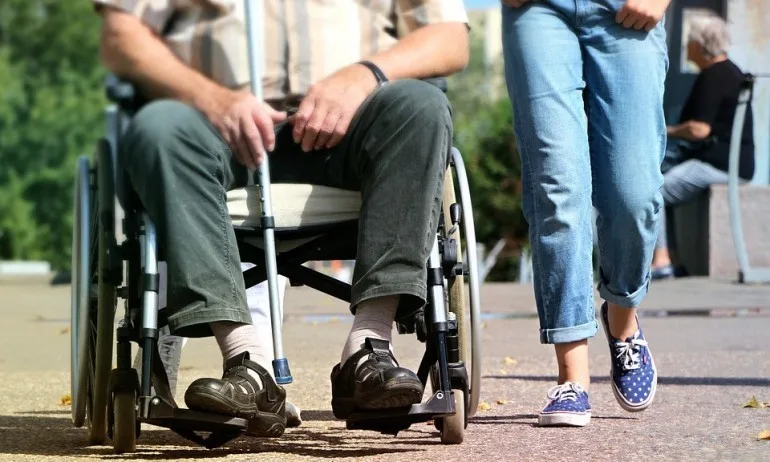 НЗОК ще предоставя помощни средства и медицински изделия за хора с увреждания от 2022 година - Tribune.bg