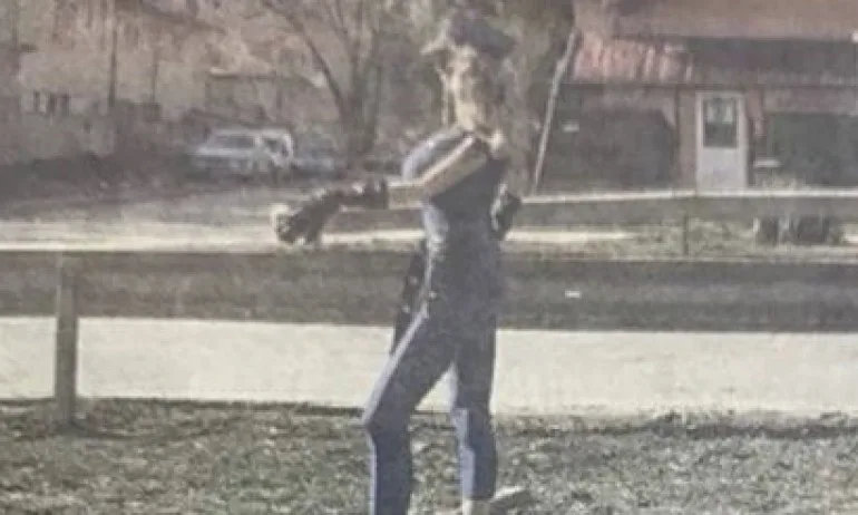 Секси катаджийка убива скоростта на столичното околовръстно - Tribune.bg