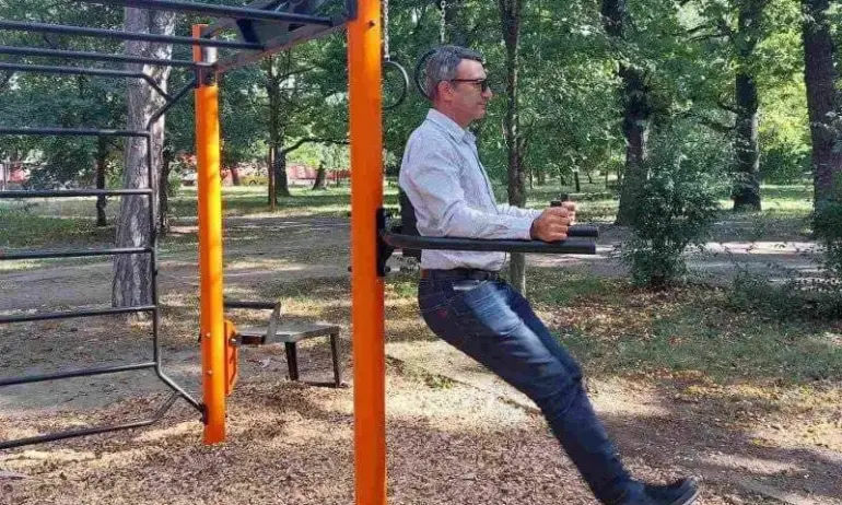 Кралев към Трайков: Да спортуваш с дънки и риза с дълъг ръкав е като да идеш на сватба с анцуг - Tribune.bg