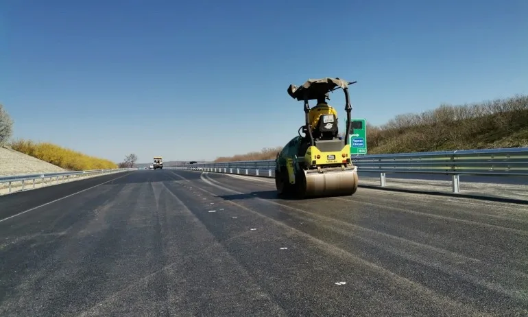 Пускат движението в ремонтирания участък от АМ Тракия в района на Чирпан - Tribune.bg