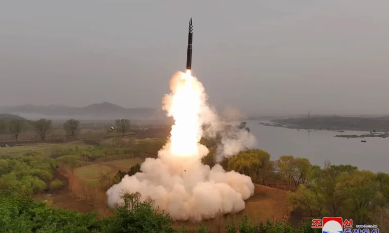 Северна Корея е тествала нова балистична ракета - Tribune.bg