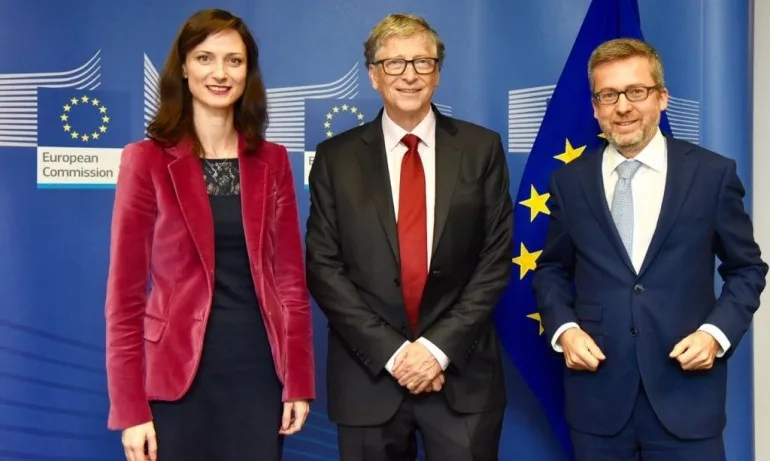 Мария Габриел договори сътрудничество с Бил Гейтс - Tribune.bg