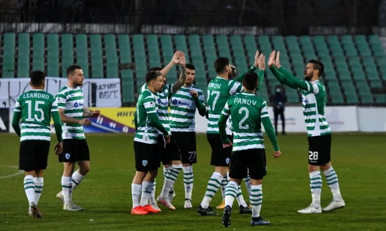 Спряха премиите в Черно море - Tribune.bg