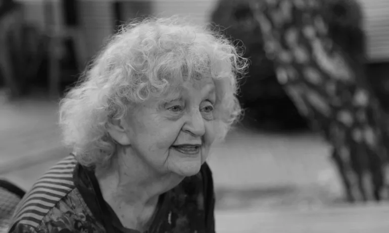 Напусна ни Татяна Лолова! - Tribune.bg