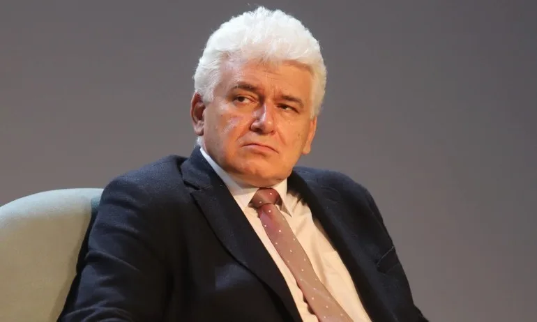 Проф. Киров в становището си до КС: Президентът е можел да установи, че е Кирил Петков с двойно гражданство - Tribune.bg