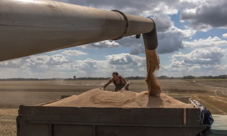 Русия се оттегля от зърнената сделка - Tribune.bg