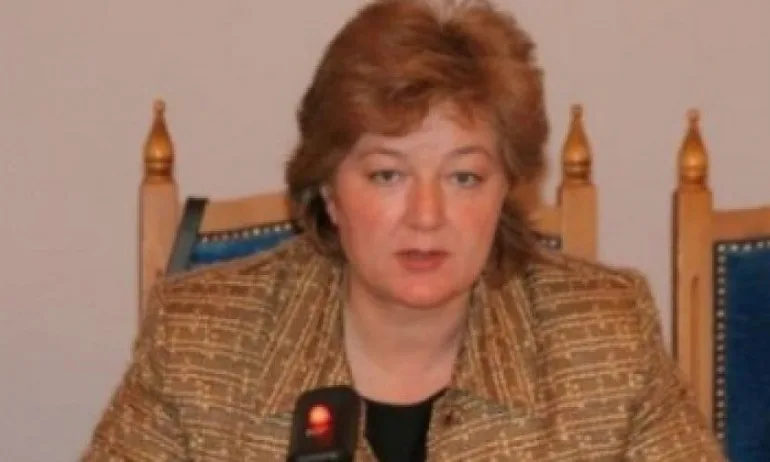 Избраната за зам.-председател на НС от ДПС искала да напише Левски като закононарушител - Tribune.bg