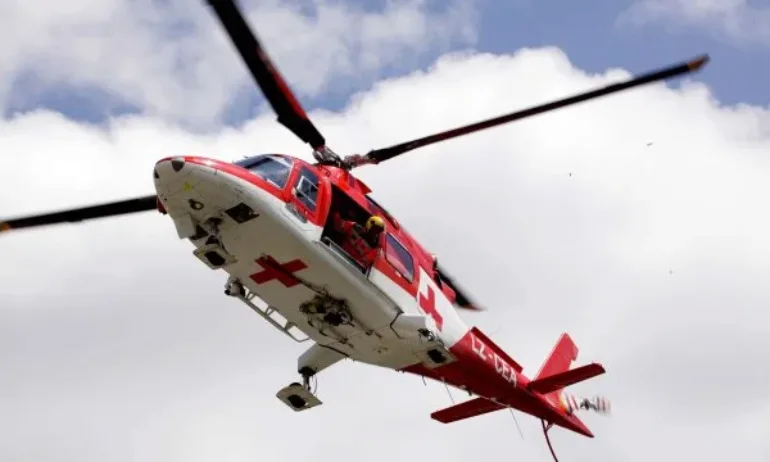 Здравното министерство прави работна група, която да разгледа отново поръчката за медицинските хеликоптери - Tribune.bg